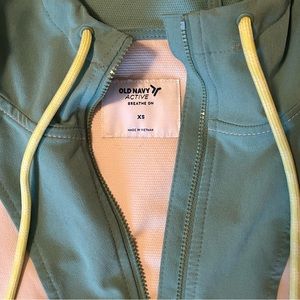 Vintage Style Old Navy Active Windbreaker